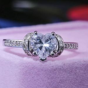 .925 Silver And White Sapphire Size 10